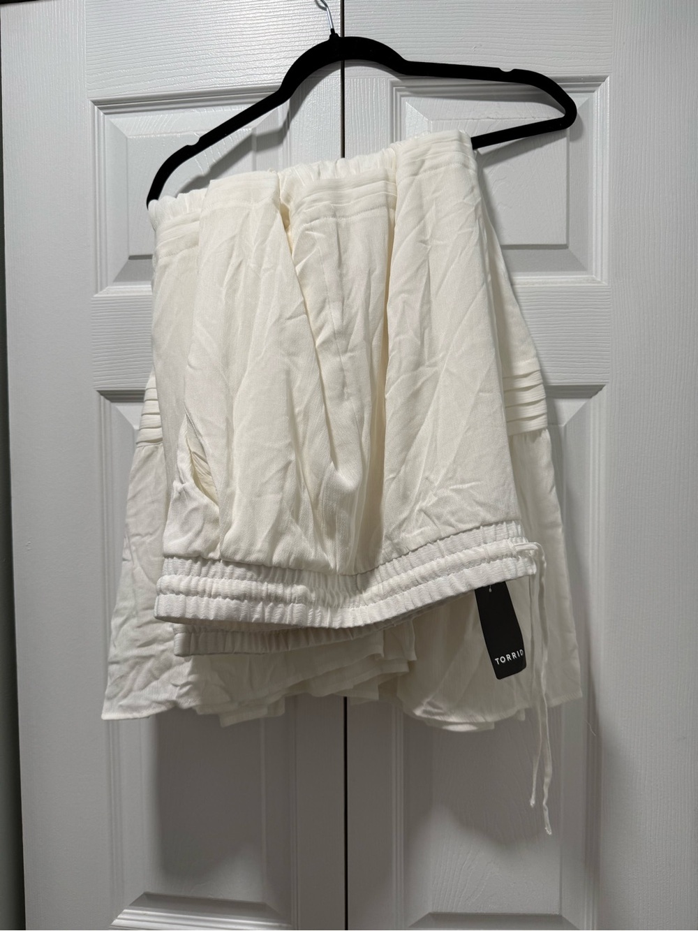 NWT Torrid Cloud Dancer Pintuck Skirt | Size 6X